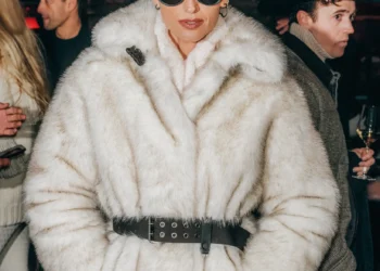 Fashion wintry Aspen colorado